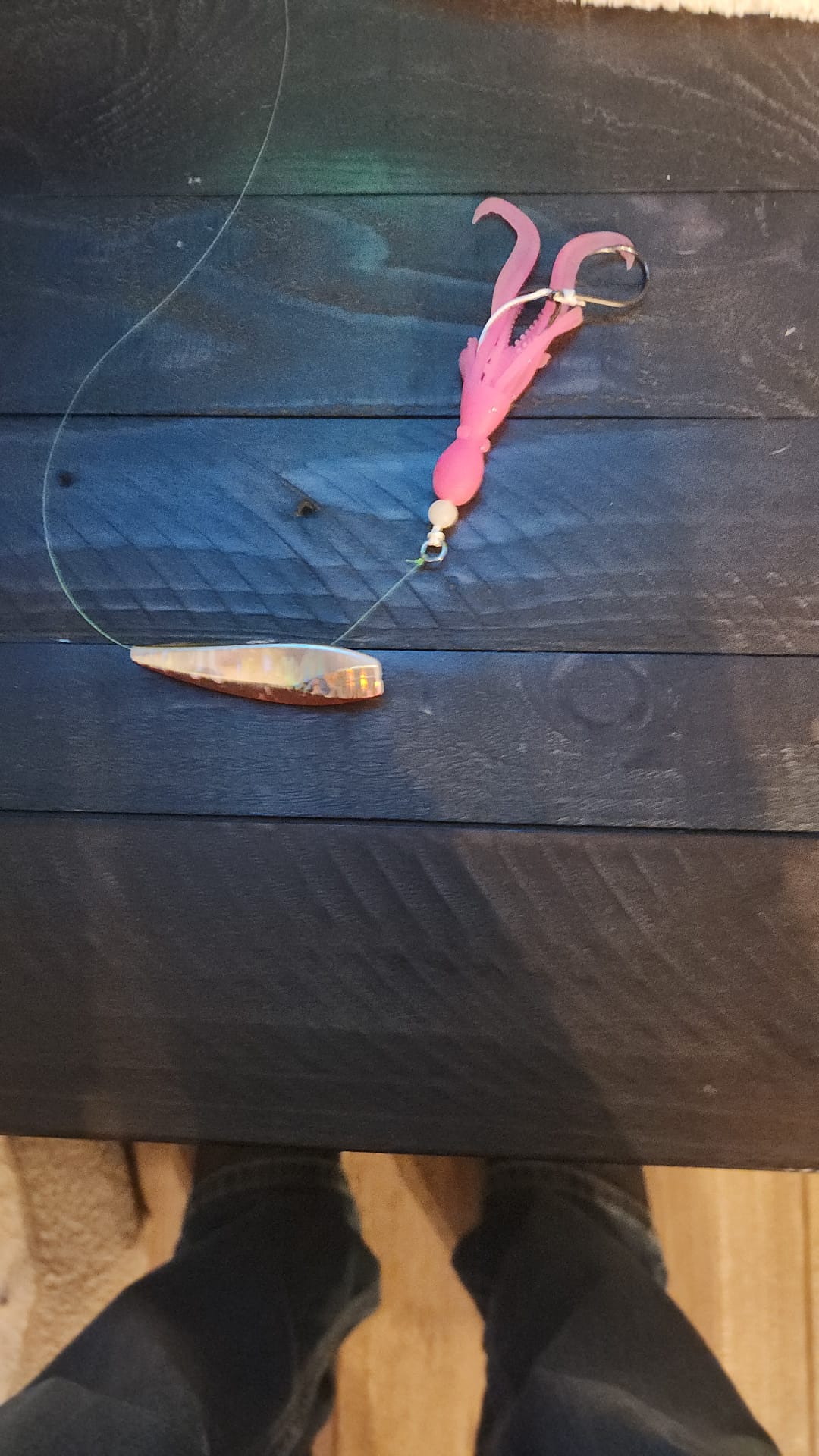 CJ’s Glow Squid Jigs – 2 single assist hooks