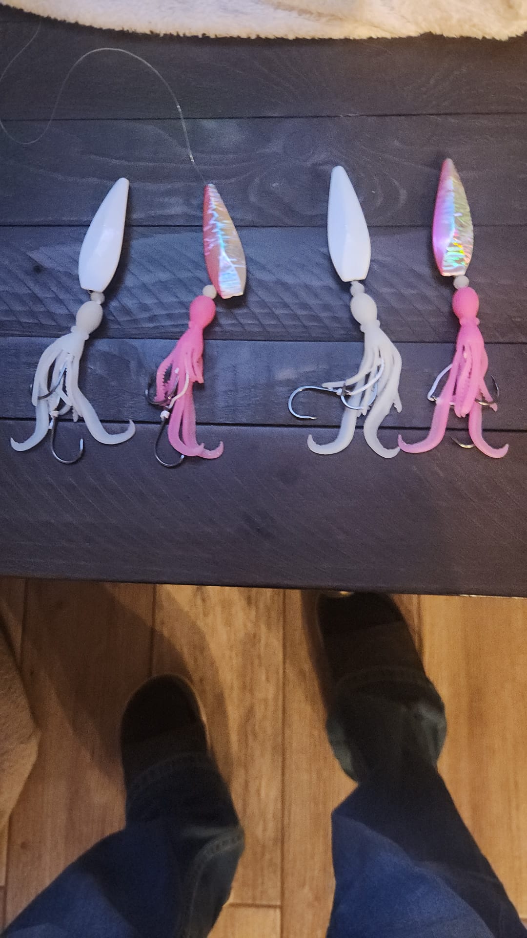 CJ’s Glow Squid Jigs – 2 single assist hooks